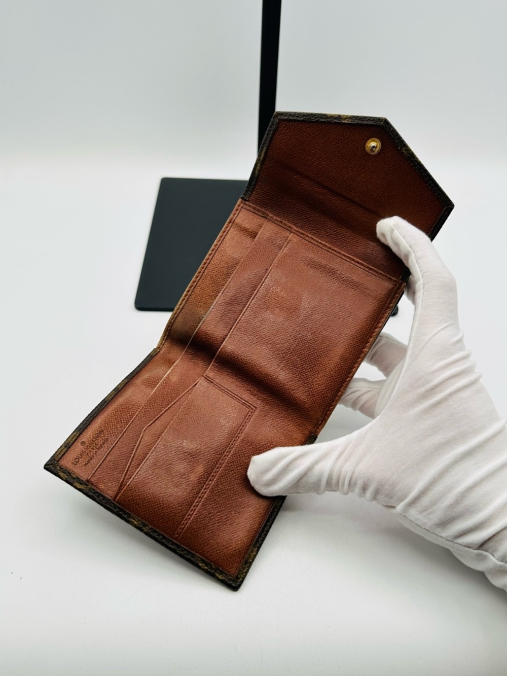 Louis Vuitton Vintage Tri Fold Wallet - Picture 2 of 13